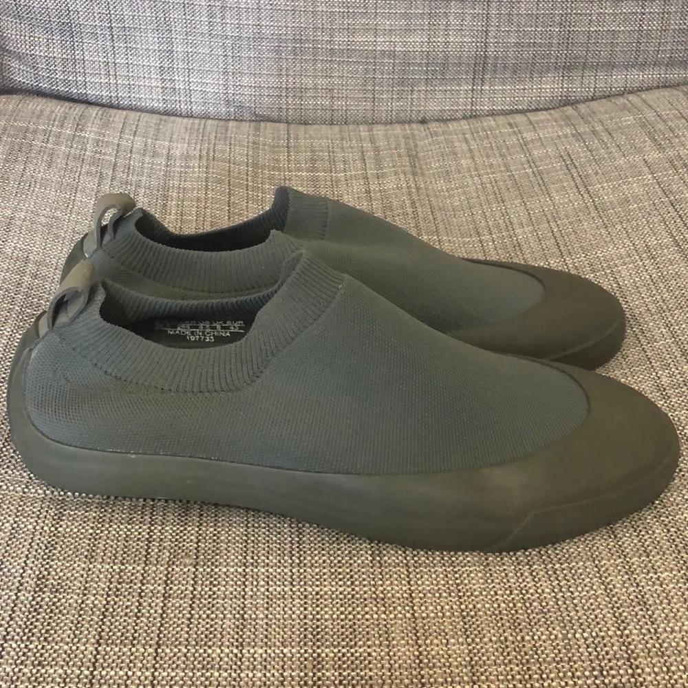 Uniqlo flats